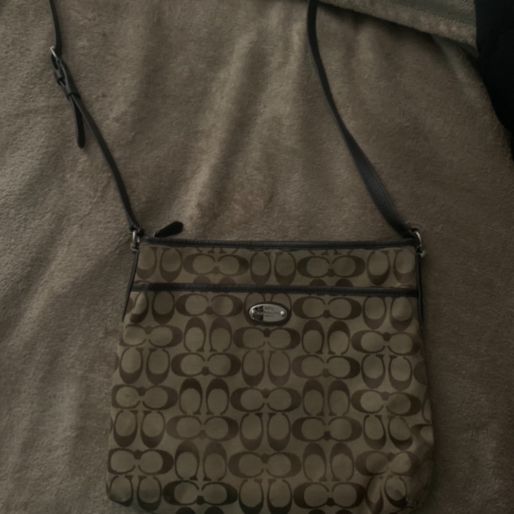 Coach Purse - Picture 1 of 3